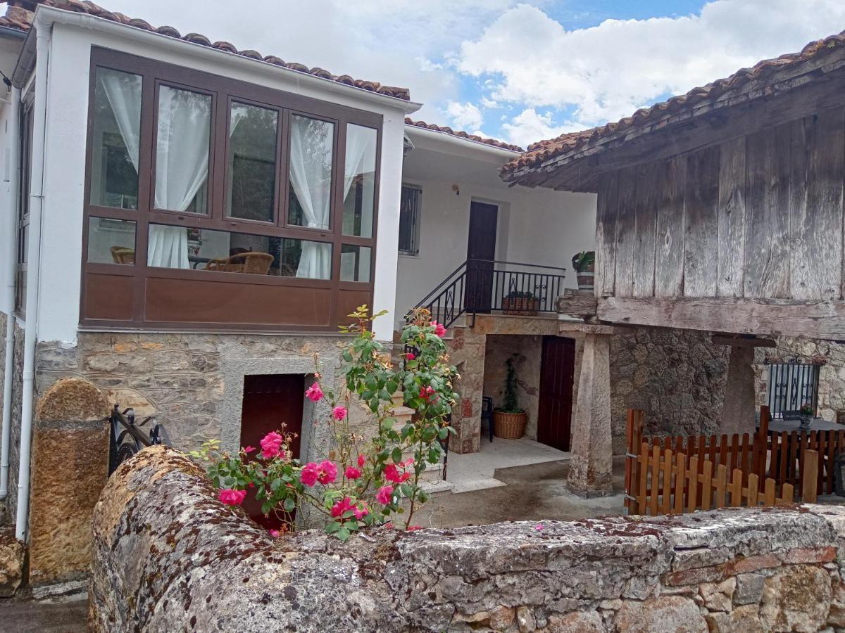 Casa La Cruz A 2Km De Onís Kültér fotó